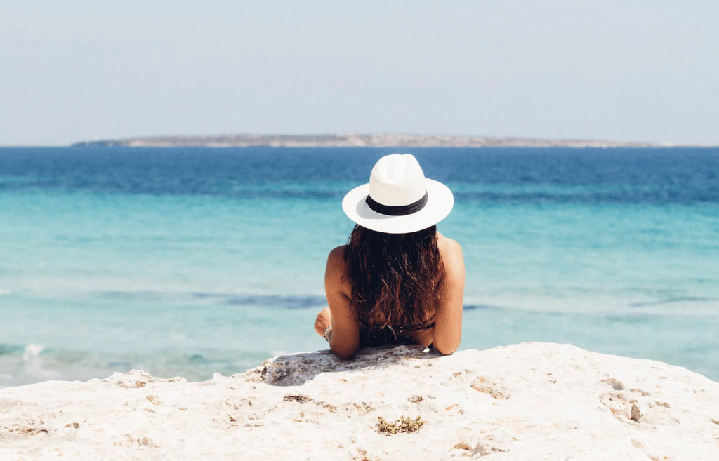 5 Cute Seaside-Style Cases That’ll Look Babein’ on the Beach