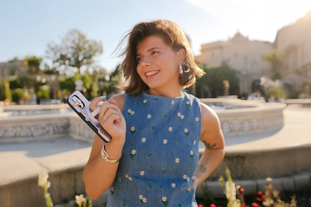 Phone Ring vs. Phone Grips: Which is Best?