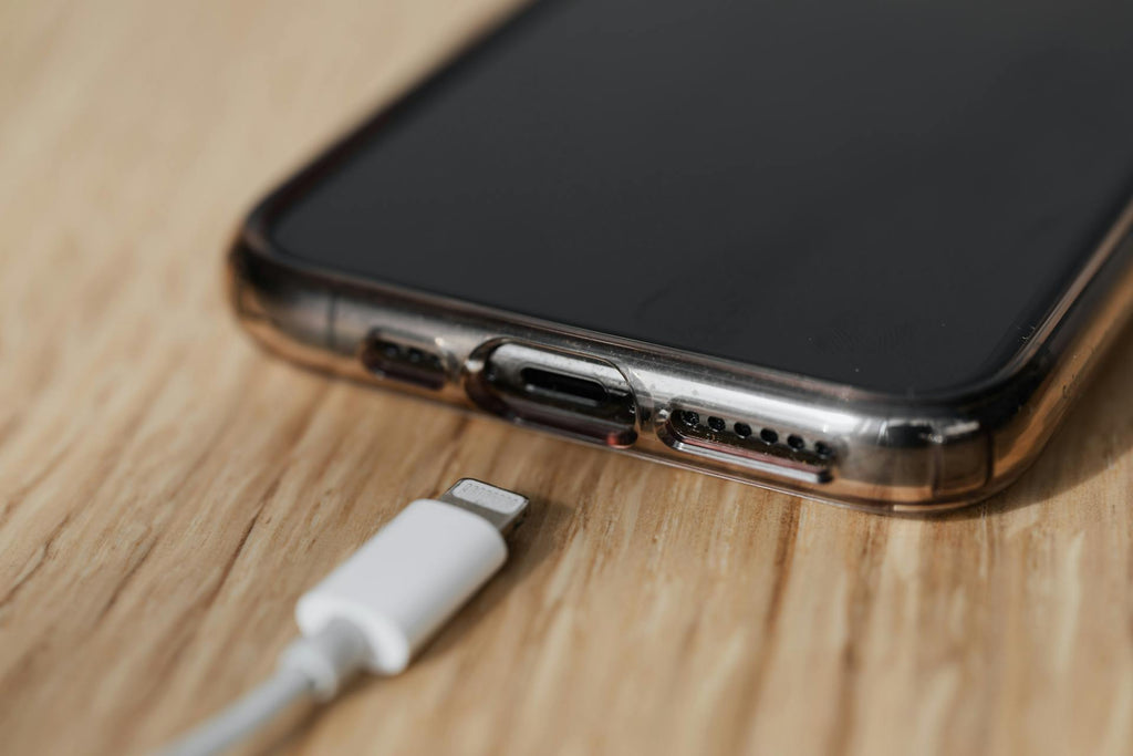 Why Your iPhone Charger Isn’t Working — 5 Common Issues & Quick Fixes