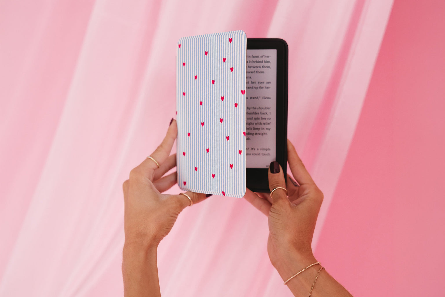 10 Aesthetic Kindle Cases As Seen On BookTok