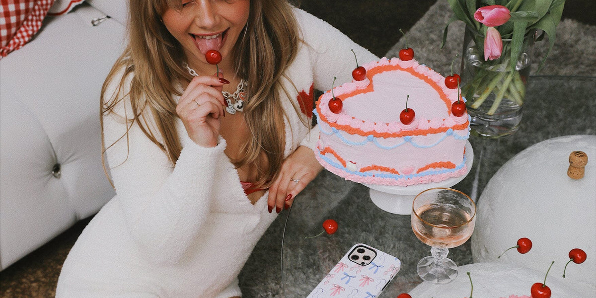 Valentine's Date Looks: Fits to Wow Your S.O. & Cases to Match!