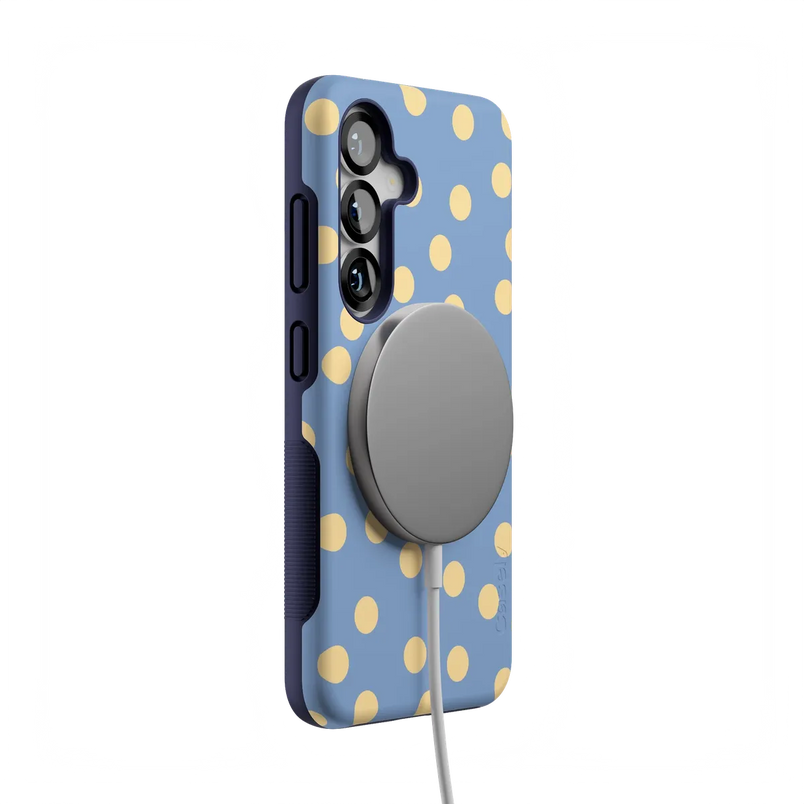 In the Spotlight | Pastel Polka Dot Case