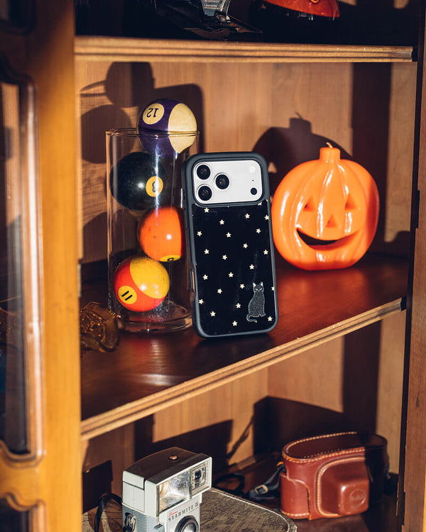 Black Meow-gic | Mirrored Cat Case