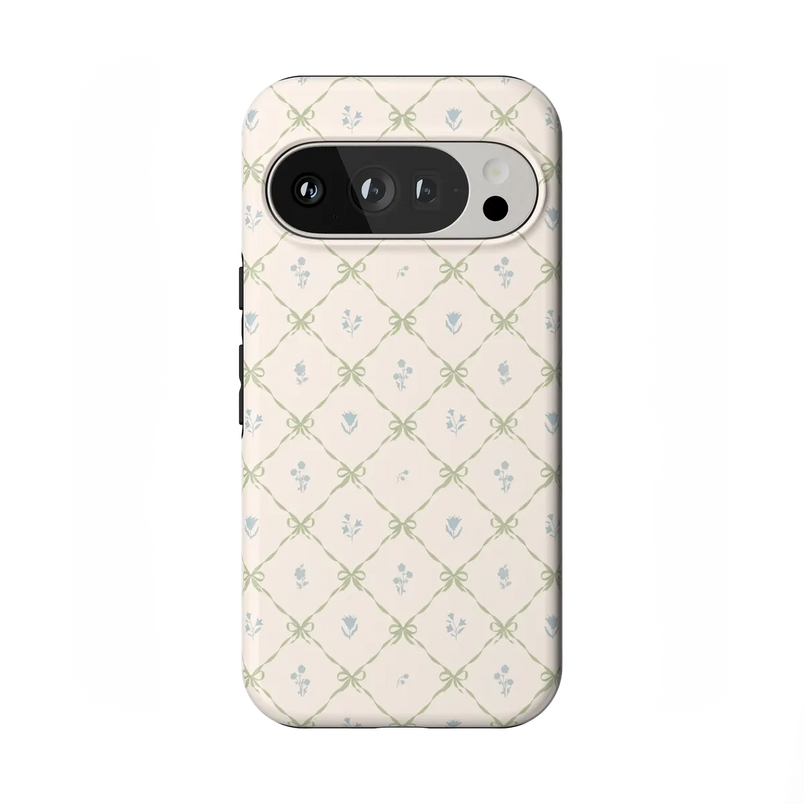 Petit Petals | Dainty Lattice Case