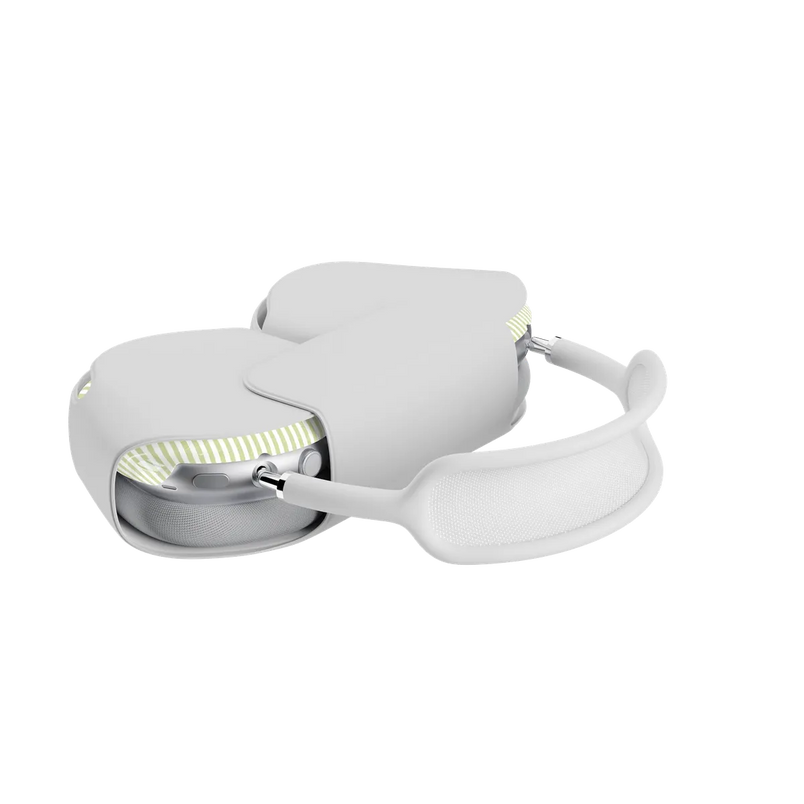 Golden on the Green | Clubhouse AirPods Max Case