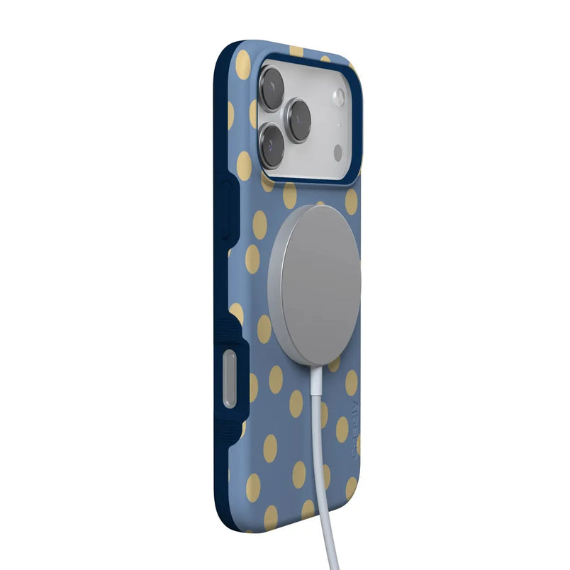 In the Spotlight | Pastel Polka Dot Case
