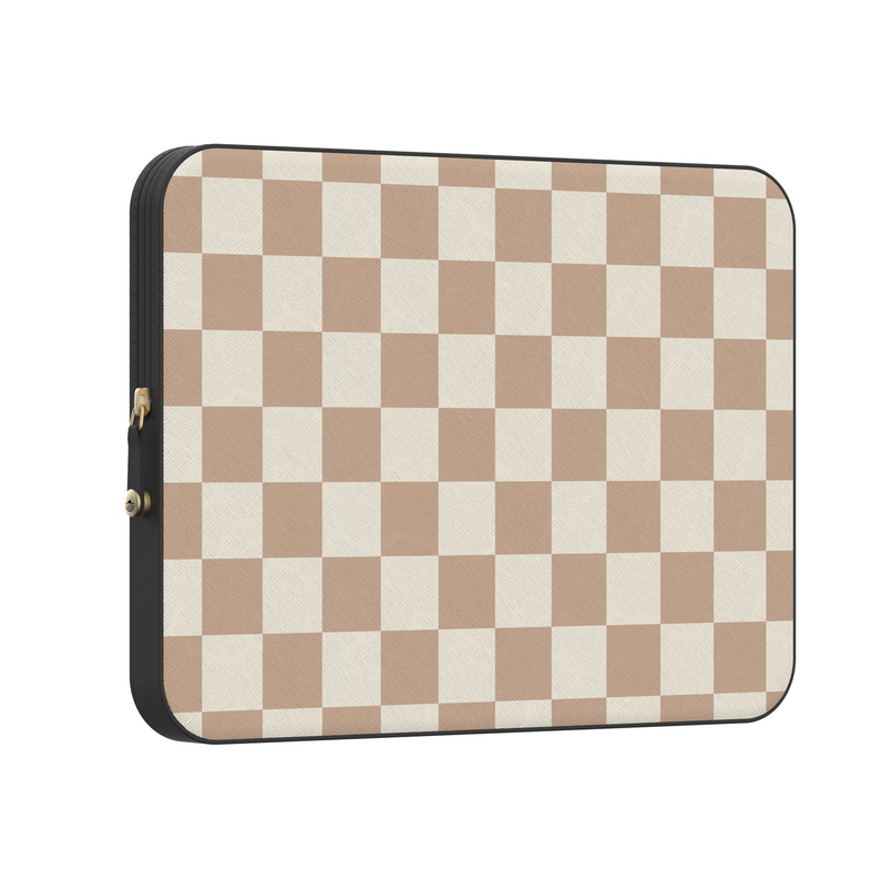 Fit Check | Neutral Checkerboard Laptop Case