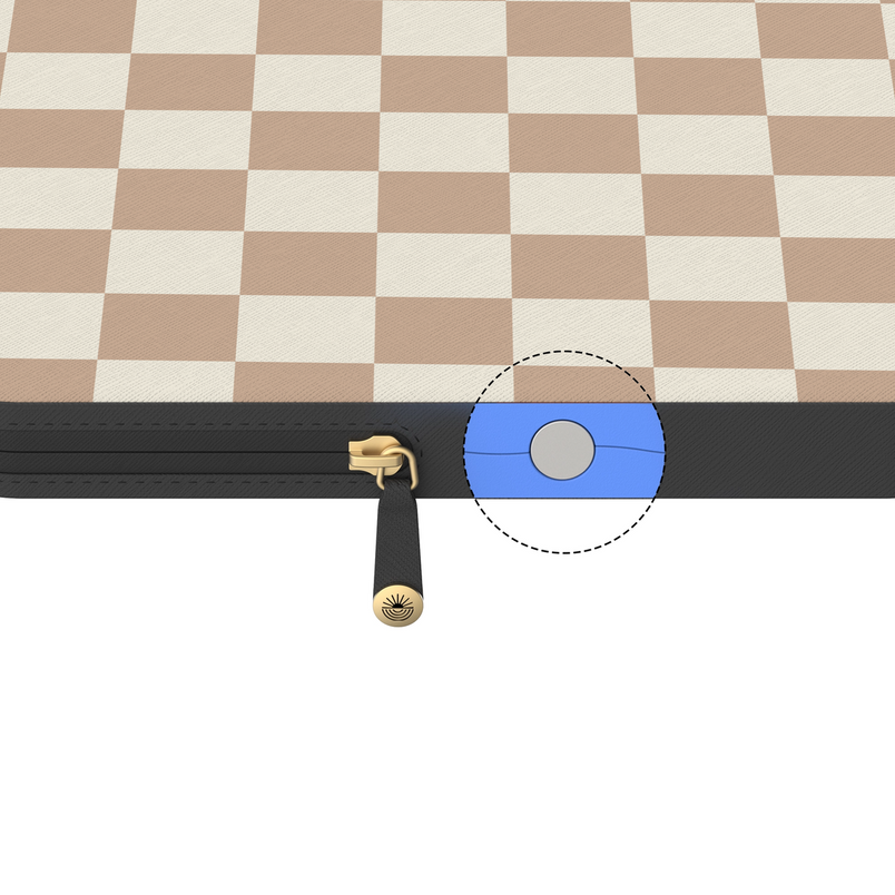 Fit Check | Neutral Checkerboard Laptop Case