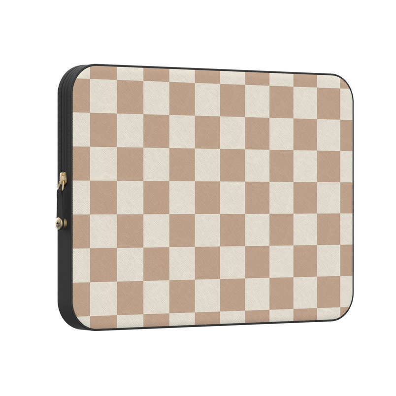 Fit Check | Neutral Checkerboard Laptop Case
