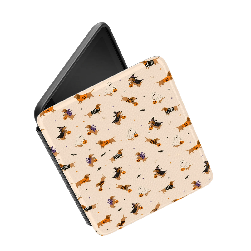 Pup or Treat | Halloween Dogs Kindle Case