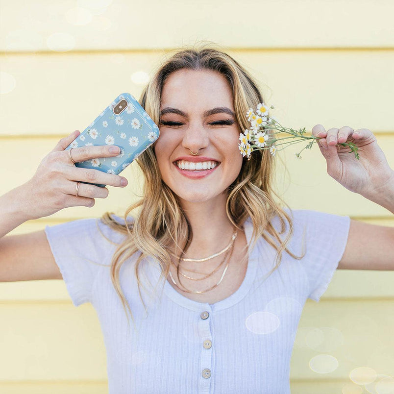 Daisy Daydream | Baby Blue Floral Case iPhone Case get.casely