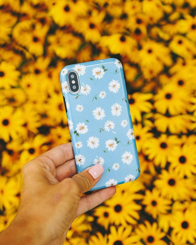Daisy Daydream | Baby Blue Floral Case iPhone Case get.casely